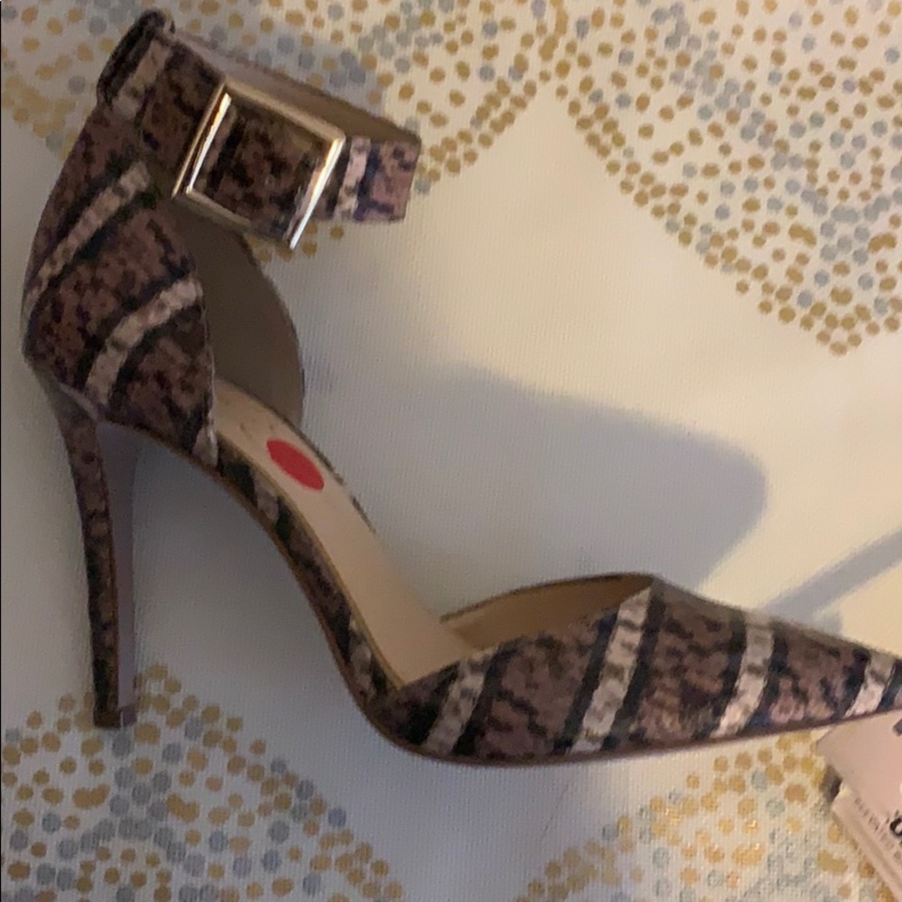 Jessica Simpson shoe
